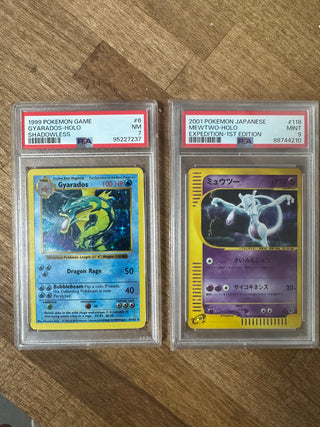 GARADOS SHADOWLESS PSA 7 + MEWTWO EXPEDITION 1ST EDITION